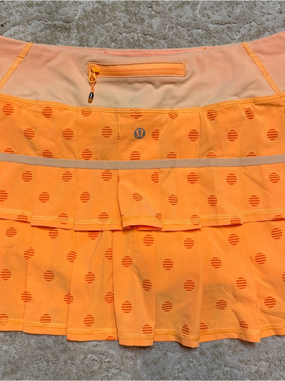 Lululemon RARE HTF Cute Pace Setter Skort in Creamsicle Orange PokaDot Size 6